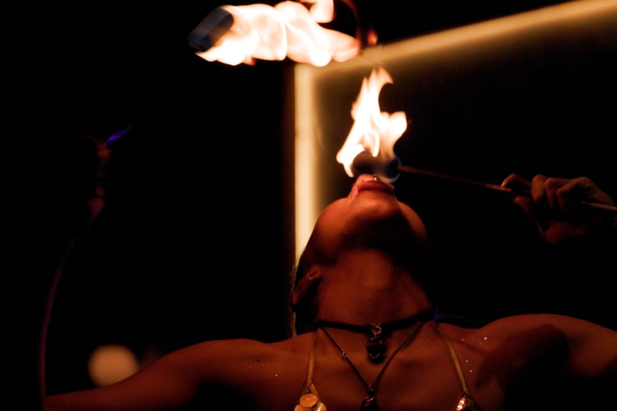 HOLLOW TORTCH (FIRE EATING) 2